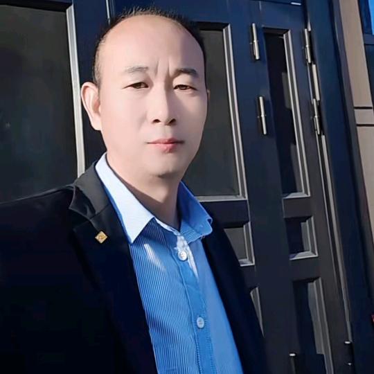 幸福的四口之家