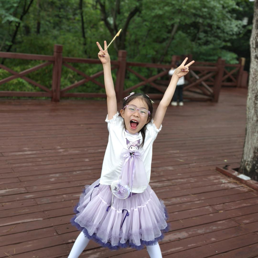 Viola- ̗̀(๑ᵔ⌔ᵔ๑)