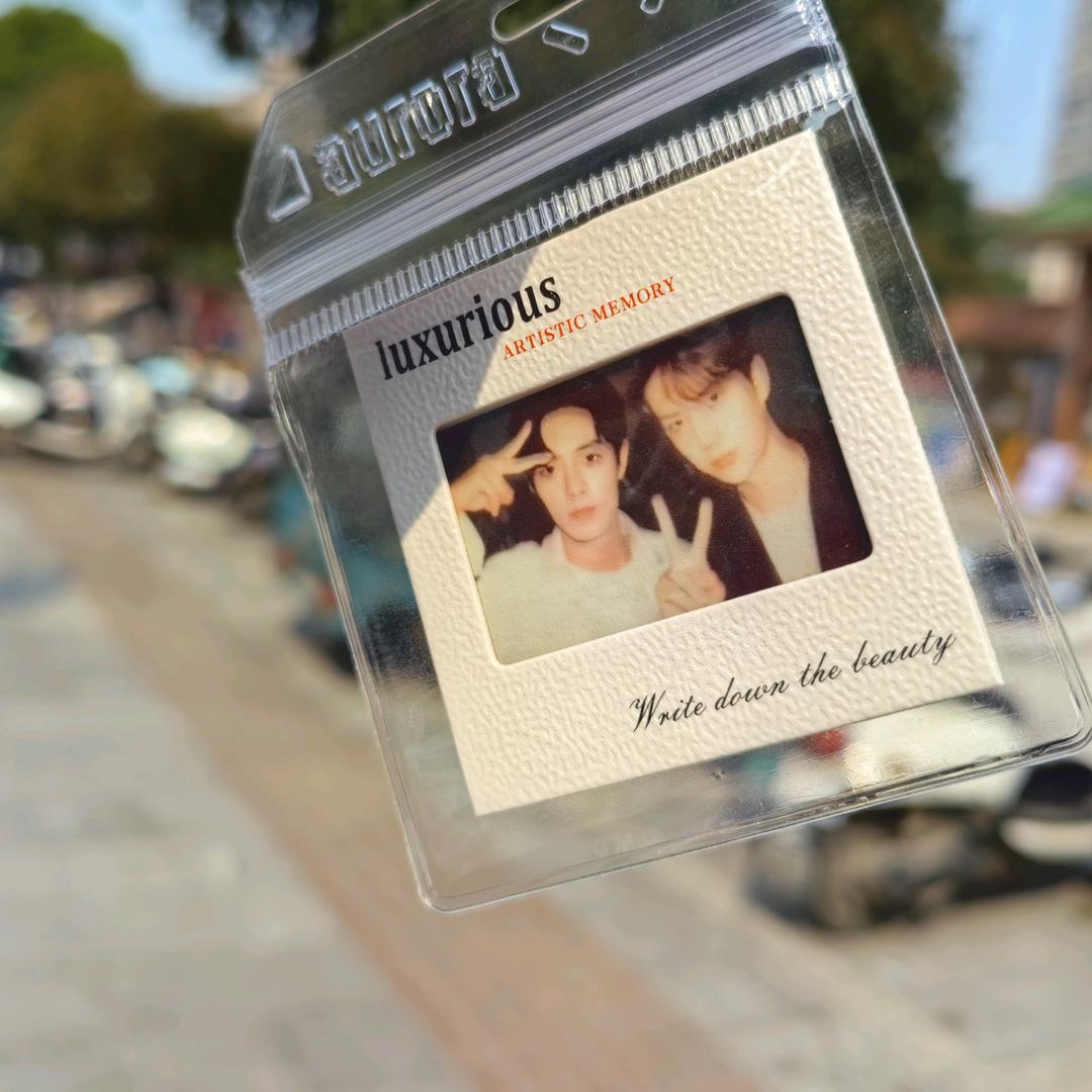 𝒥𝓊𝓋𝑒𝓃𝒾𝓁𝑒