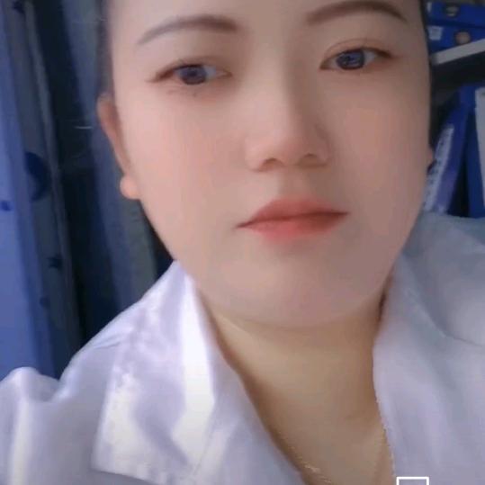 微笑背后的悲伤