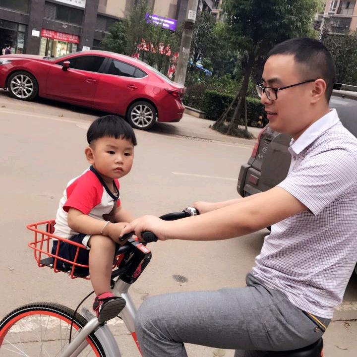 淡蓝