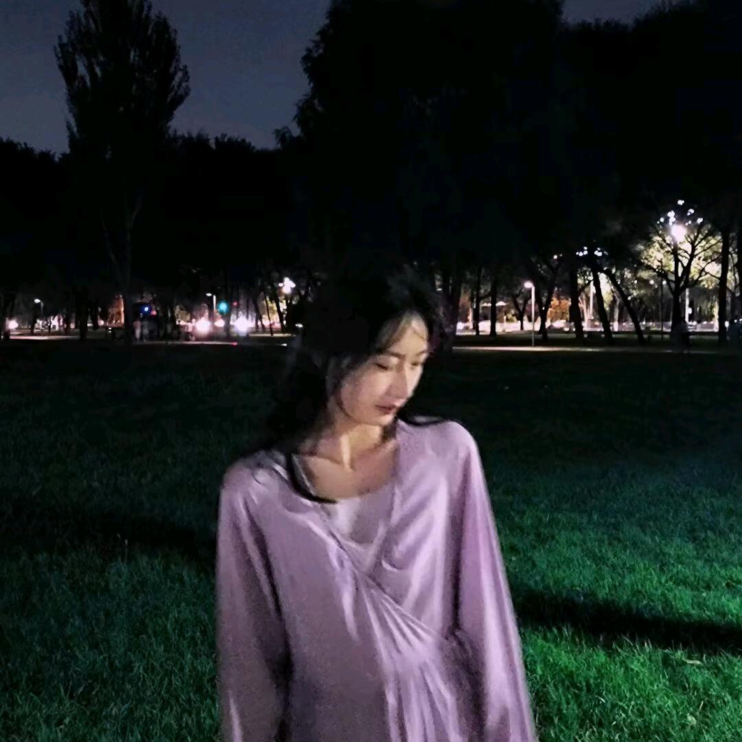 王布斯他妈
