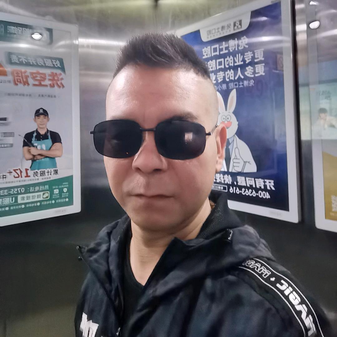 东郊的狼