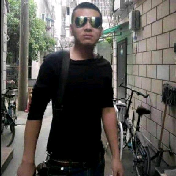 专业拆除， 砸墙，开门洞，开窗户！