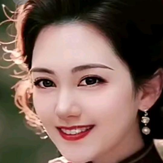 你是山上的树，我是树上的藤