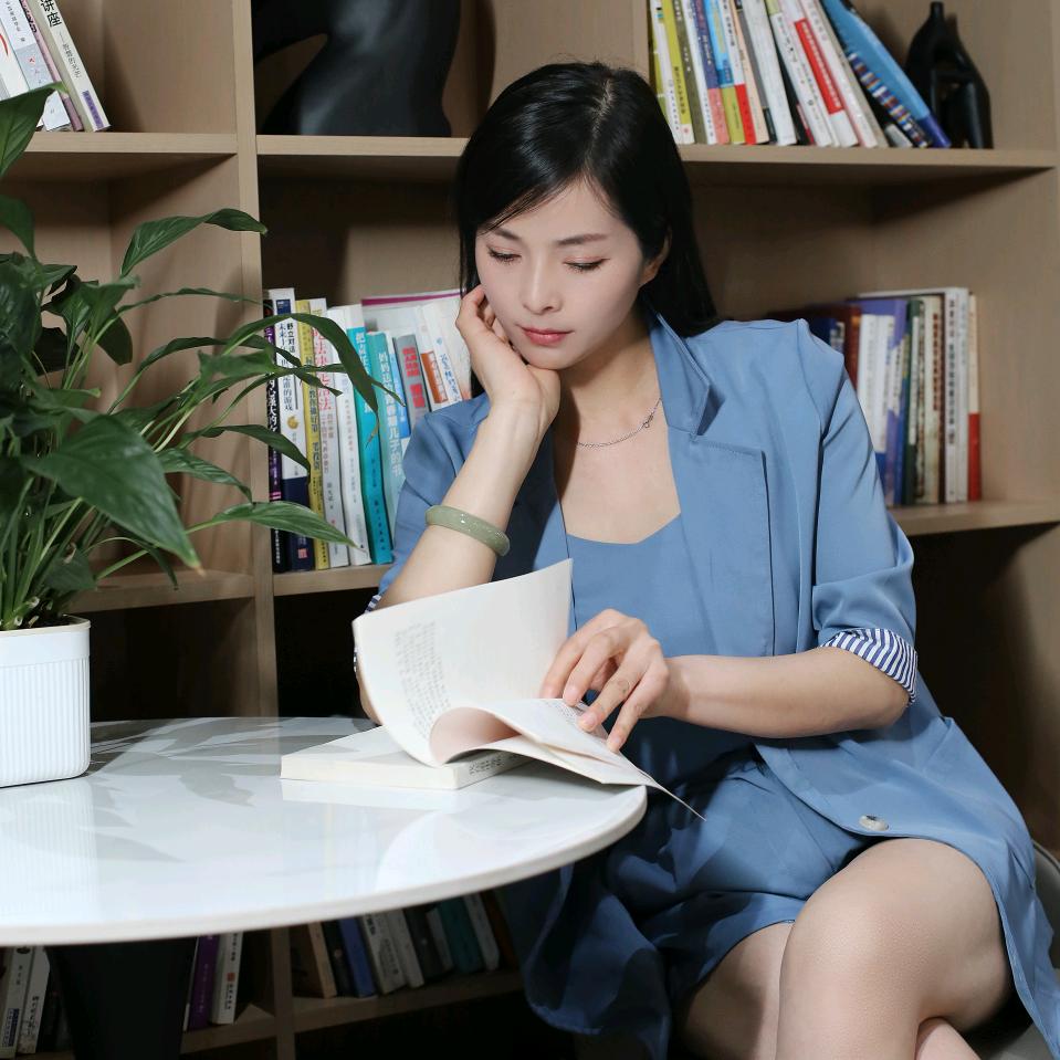 小玉（女老板）