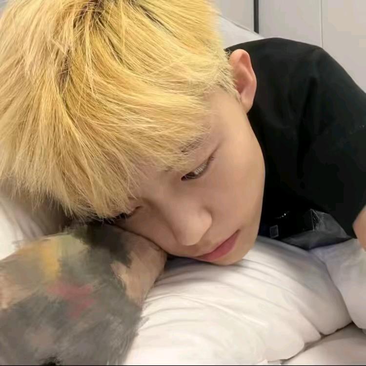 一个爱打台球🎱的穷小子