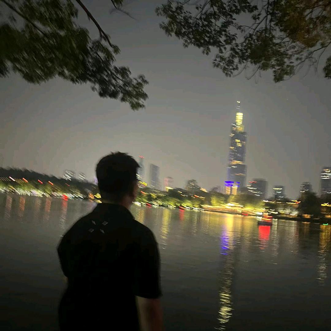 小逸