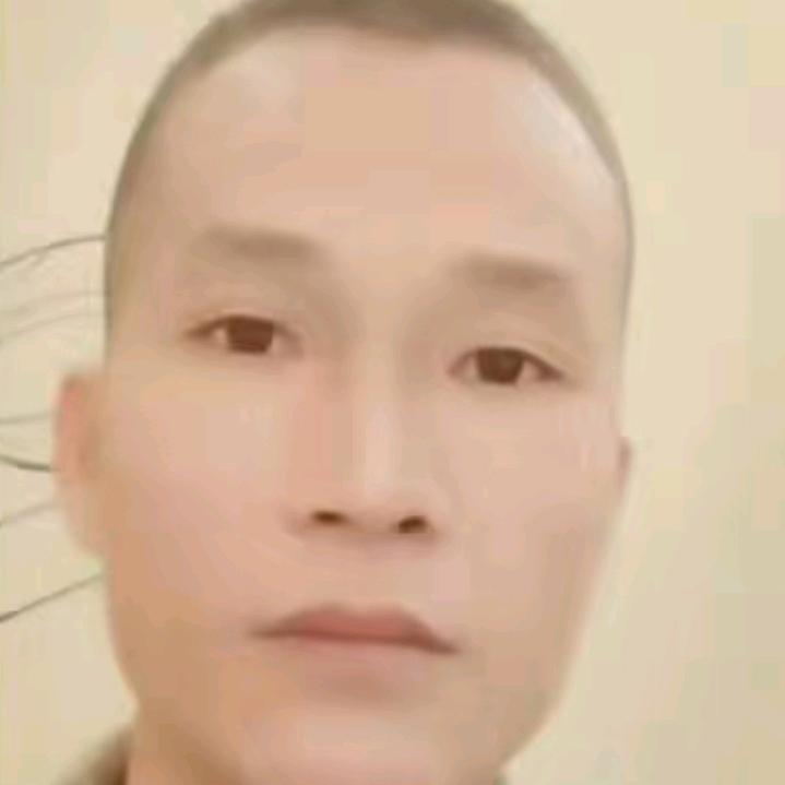 荣荣
