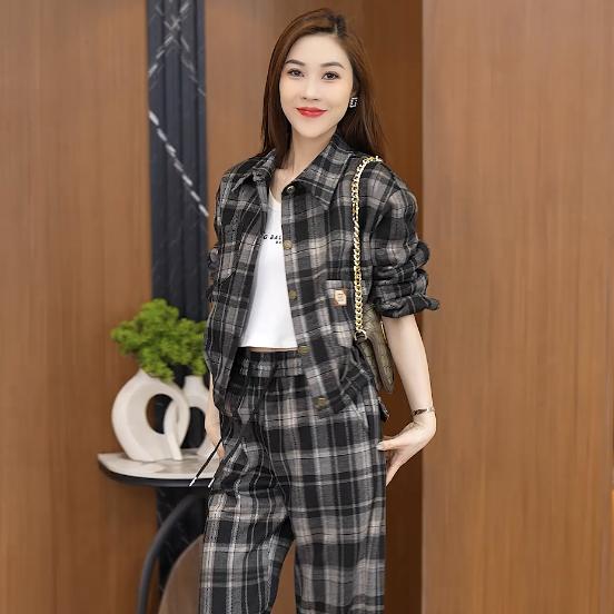 诗曼女装穿搭