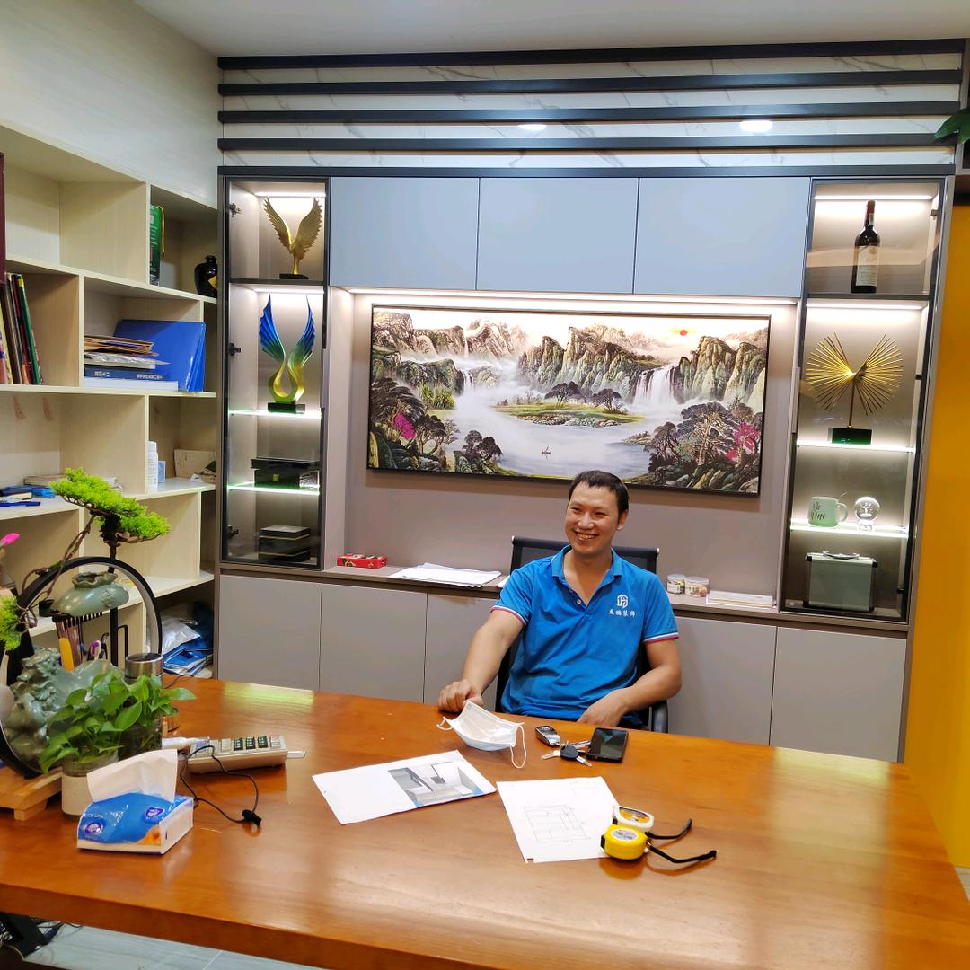 做装修的小哥哥