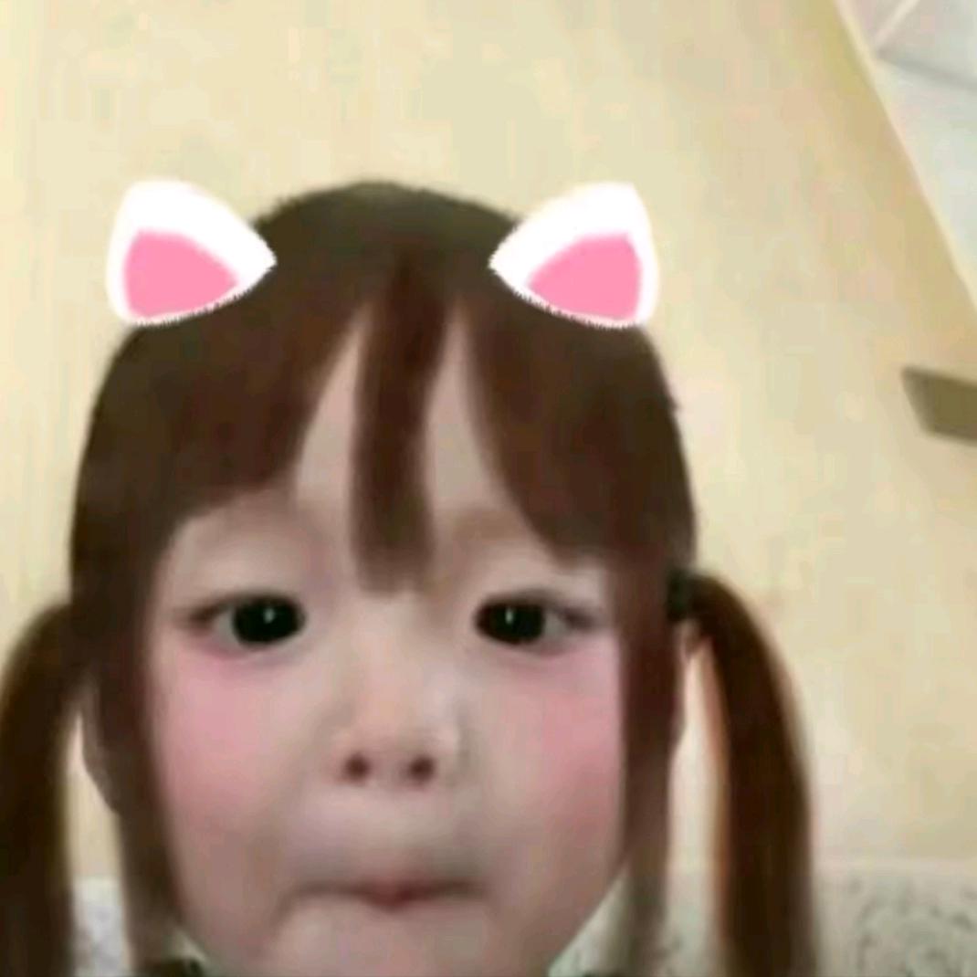 卖萌被肘击