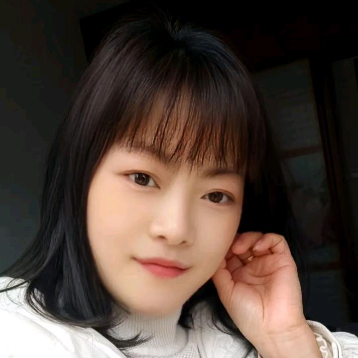 💕浅笑不语🌸