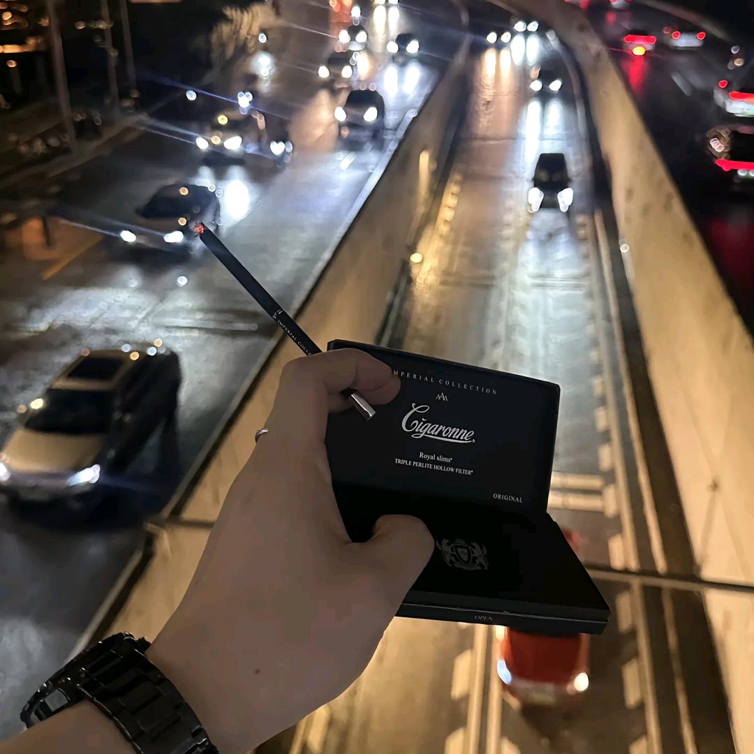 霍尔果斯、卡比龙