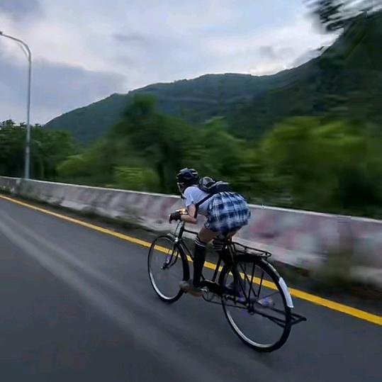 二八大杠跨上腰👉秒变骑士穿云霄