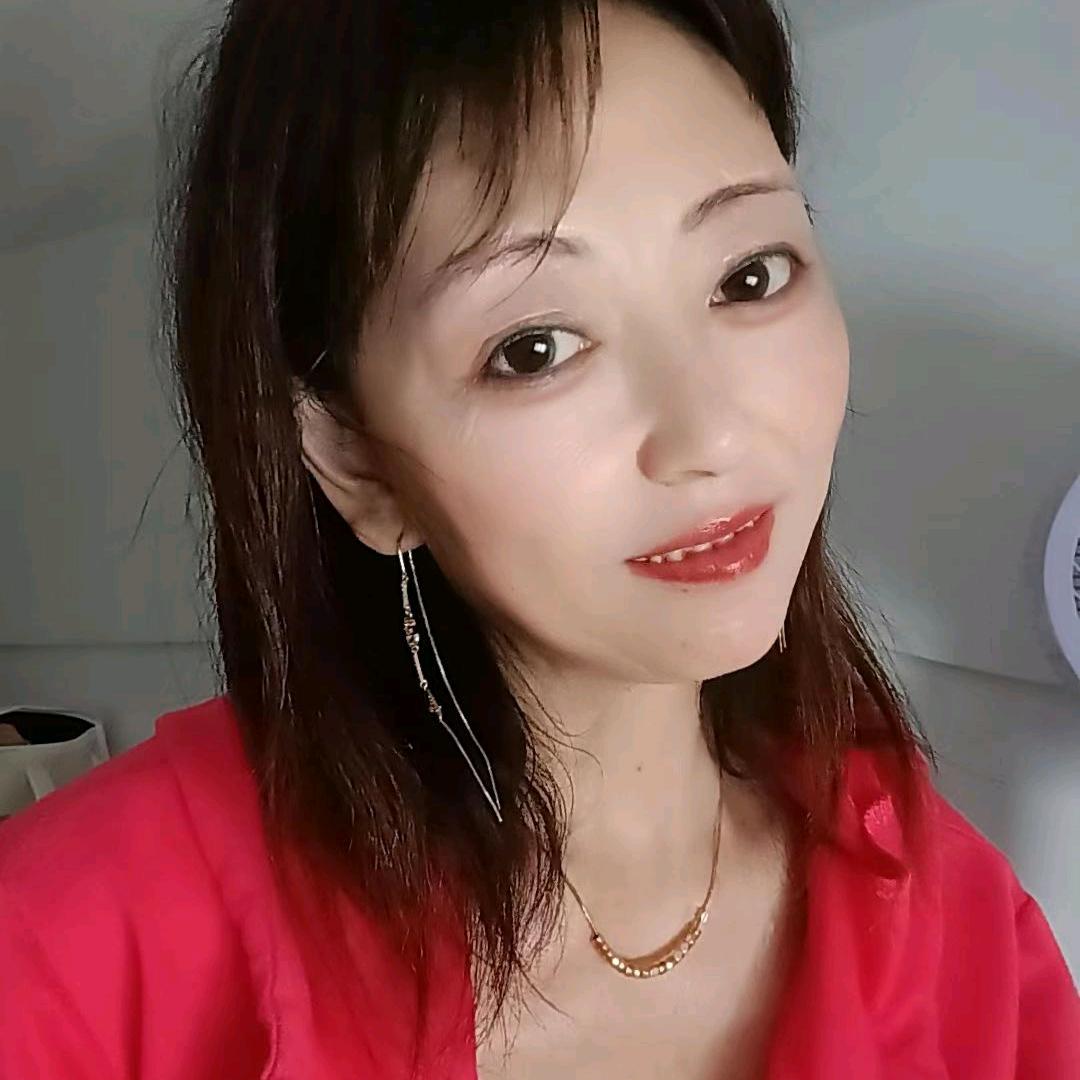 成成姐吖
