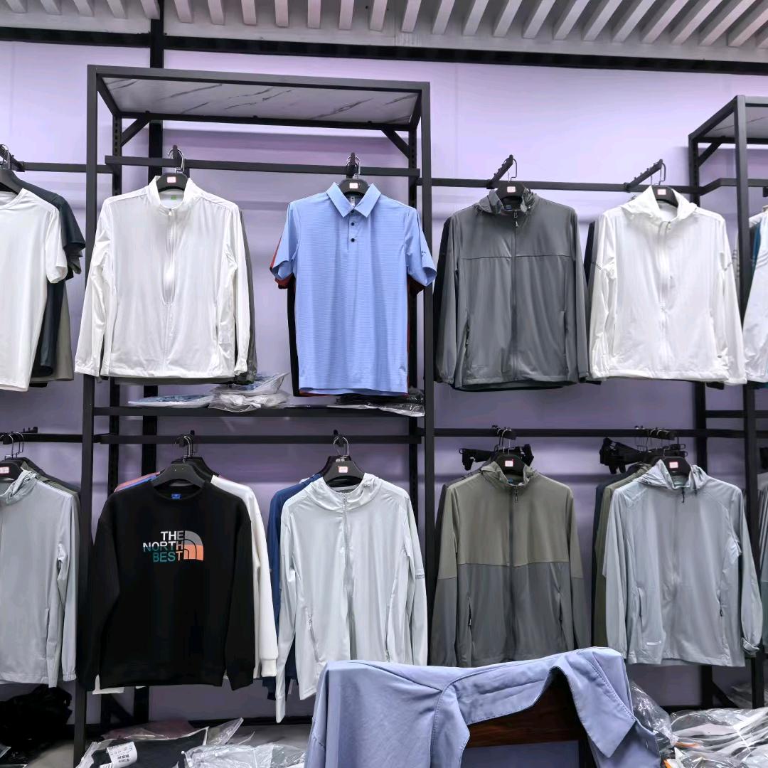 JEEPSPIRIT笙丽镧婷男装专卖店