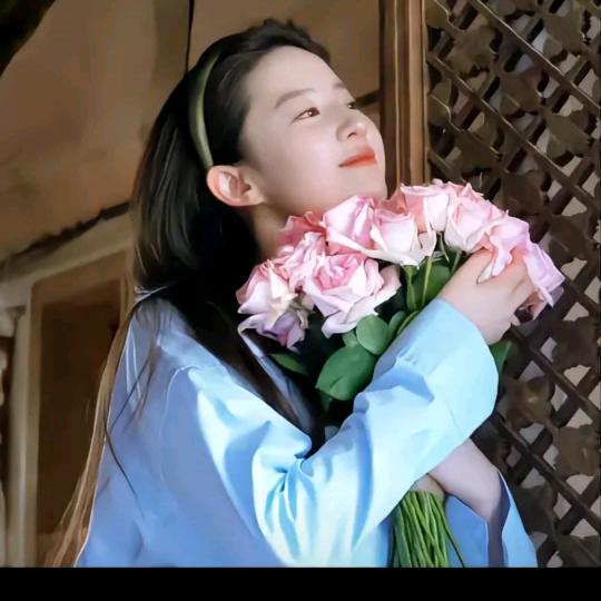 你靓我帅😉᭄