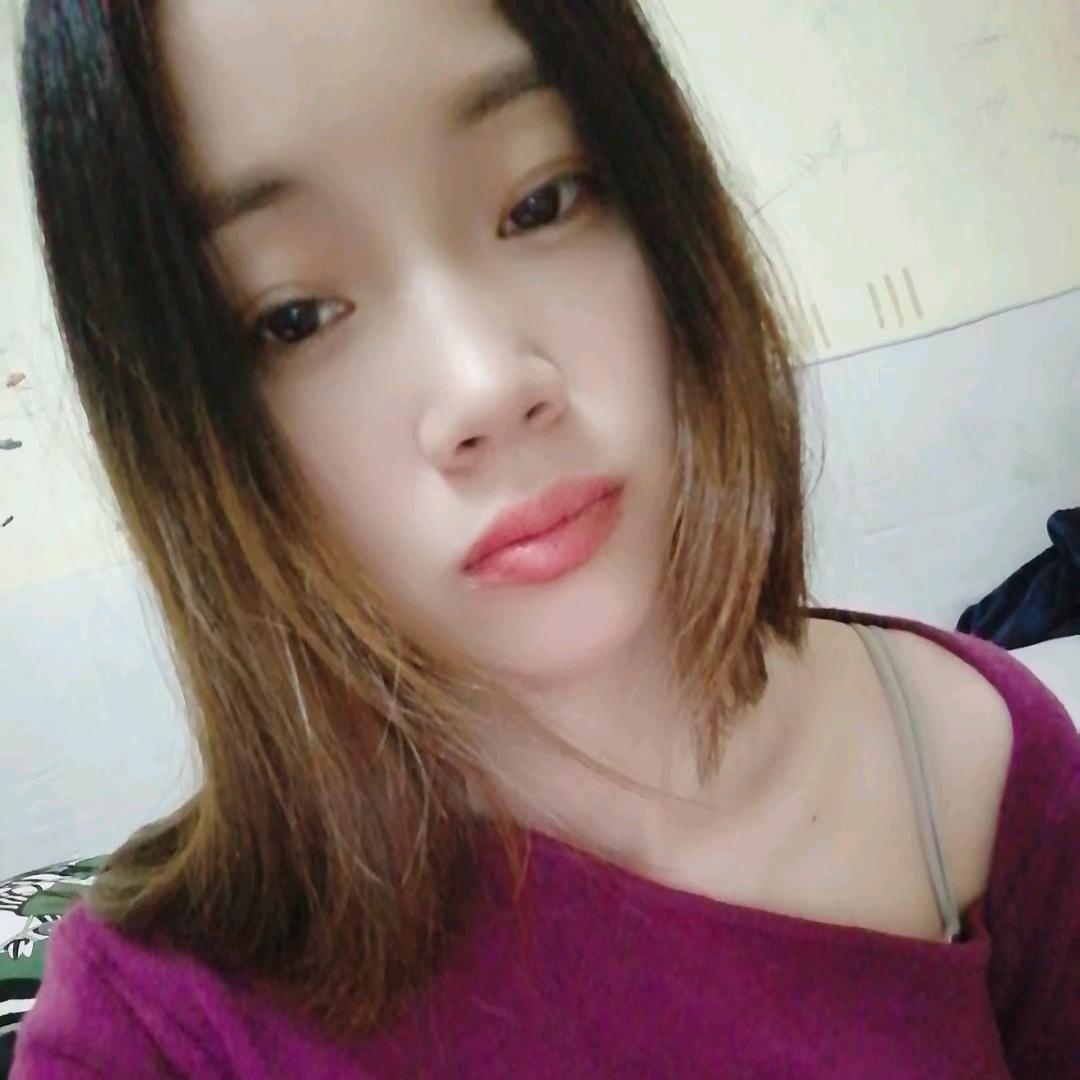 小苹果布依小姐姐