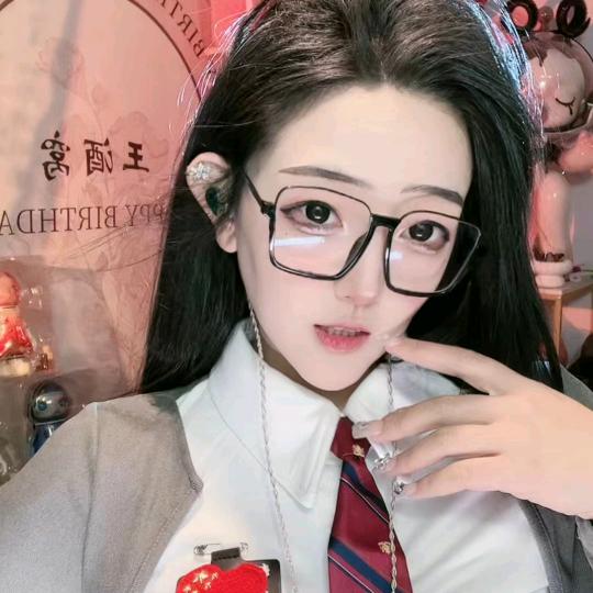 王酒窝的冤种小侍卫🇨🇳