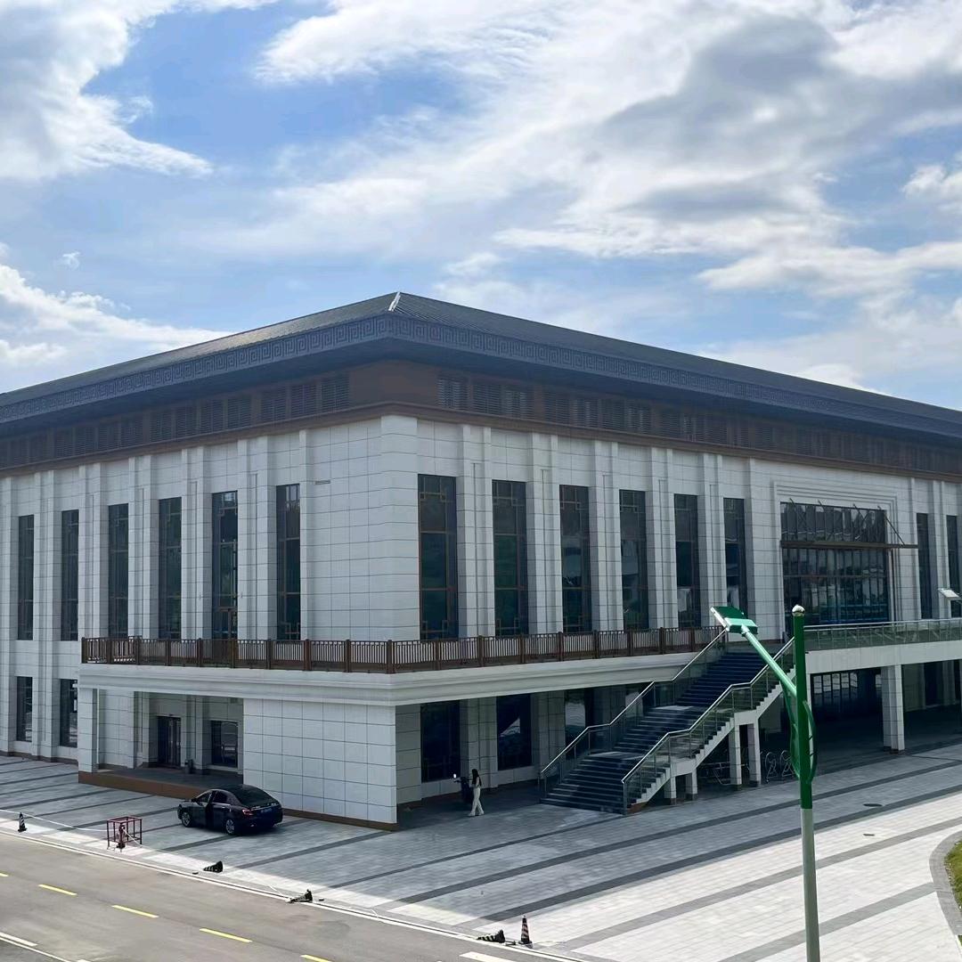 罗田游泳运动中心