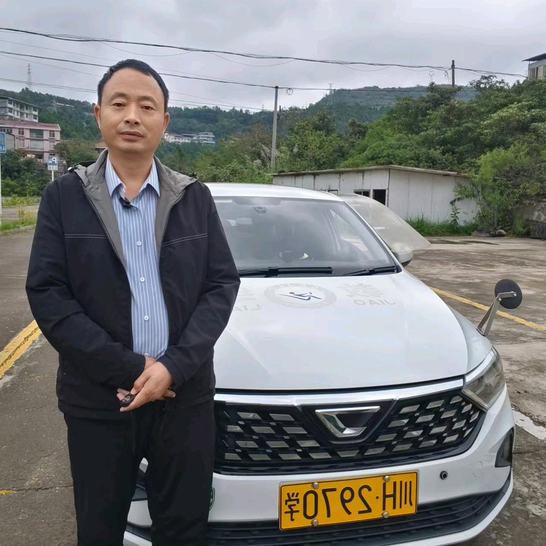 苍溪驾校张波教练