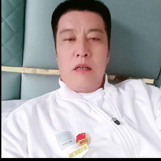 额尔德木图