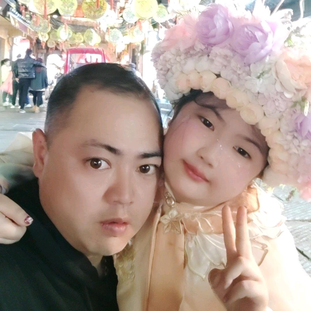 🎀💋璐璐爸爸🙈👀🍭🥂