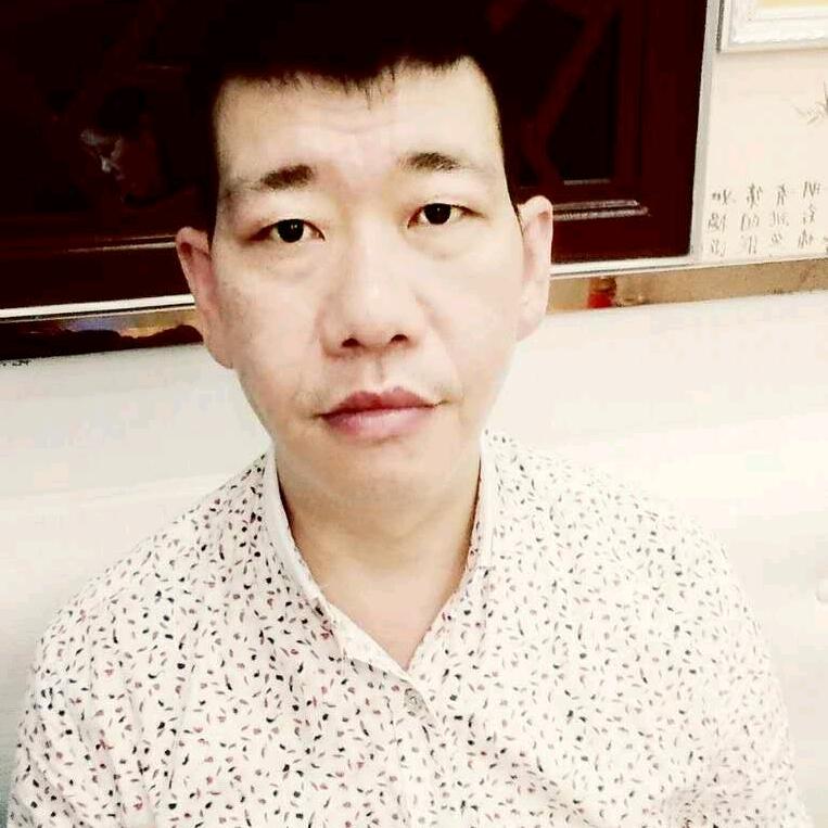 蓝天飞翔