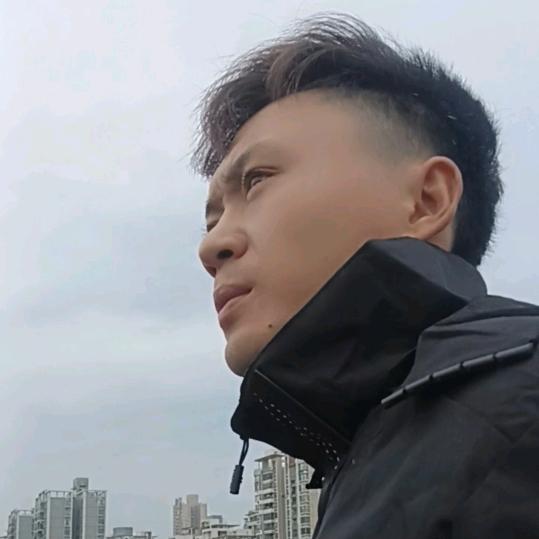 啊文  户外