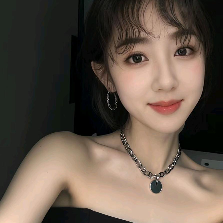 奔四的菇凉