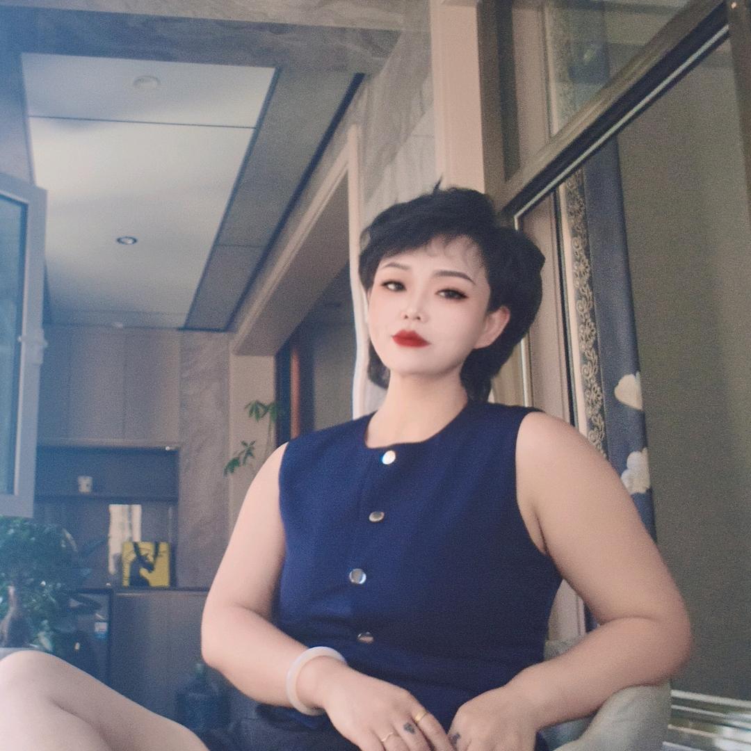 独饮心酸泪