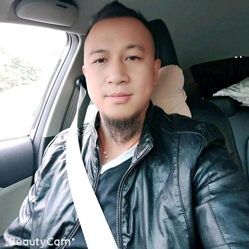 轮式挖机园林绿化，道路维护，管道抢修