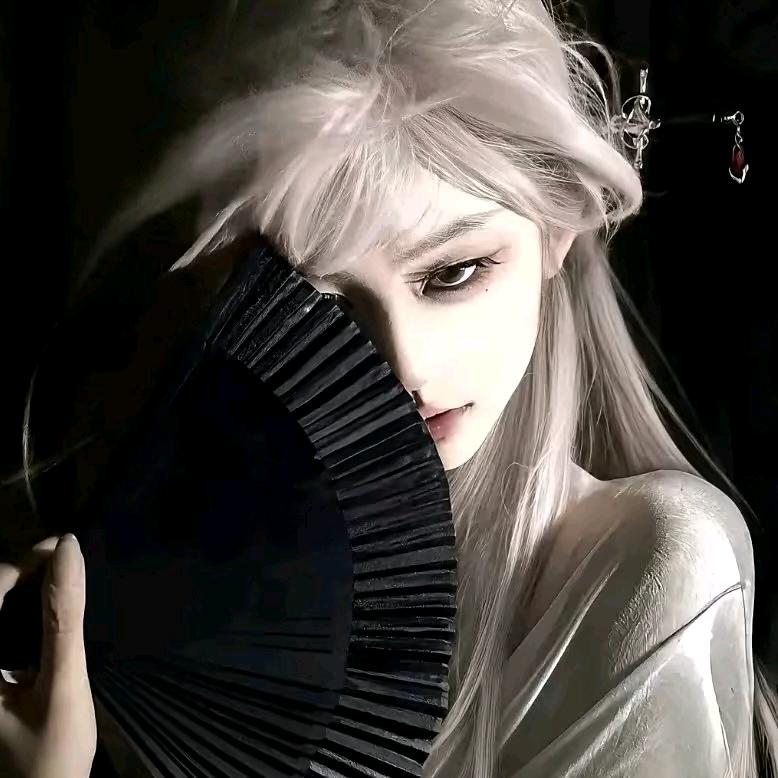 笔下生花的暮晚头像