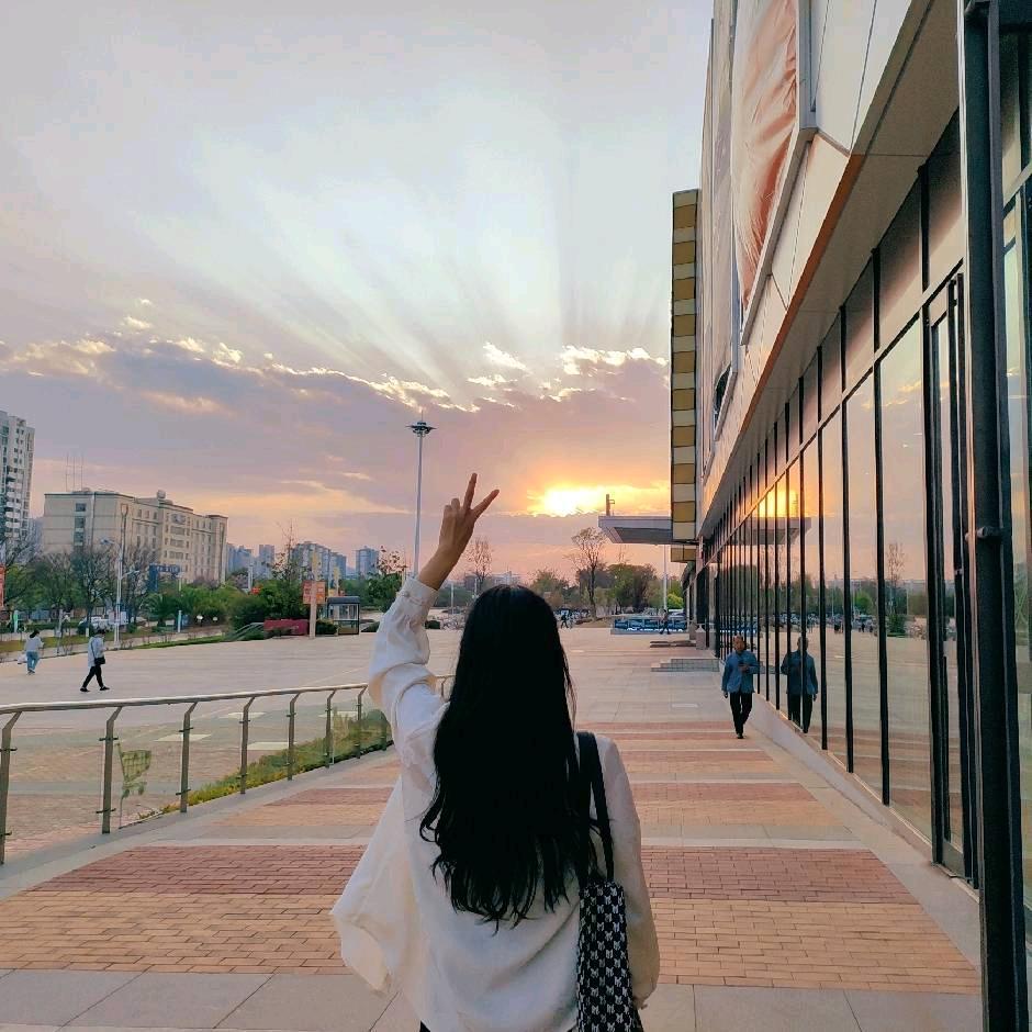 钱多多  এོ꧔