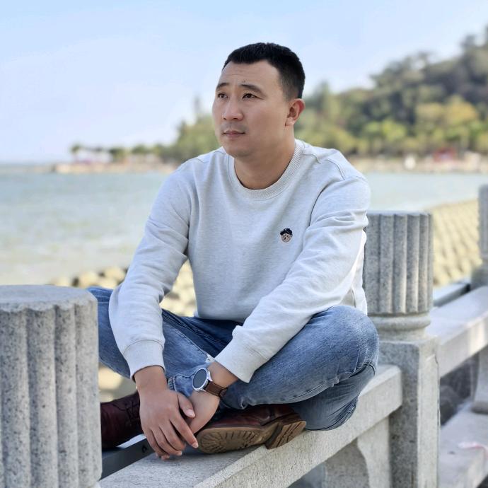 罗嗣文