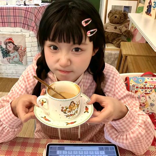 爱在白桃乌龙茶里面拉屎