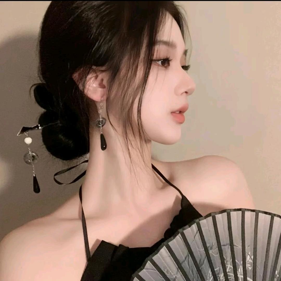 泡芙小姐