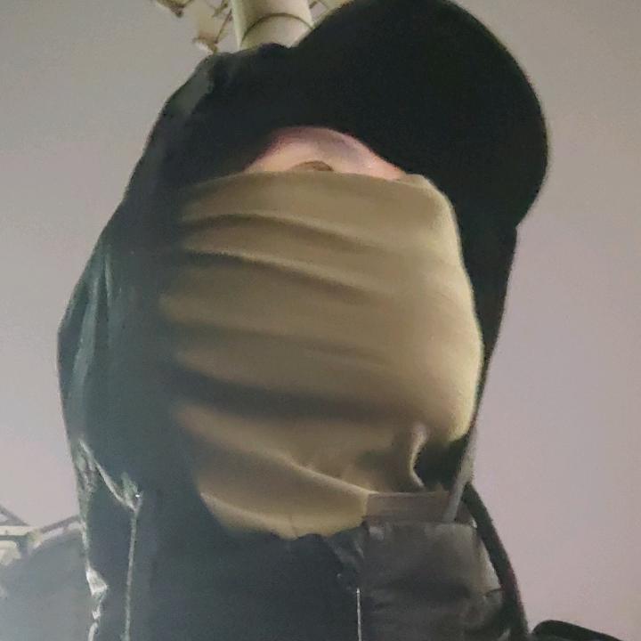 小黑头像