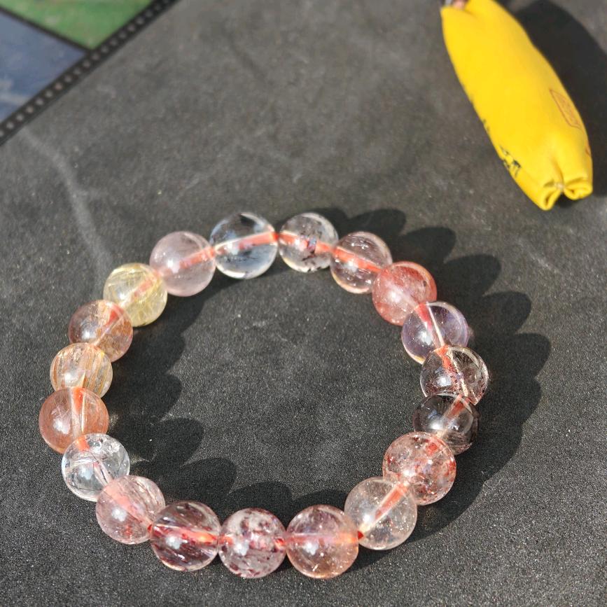 荷風輕輕（荷风轻举）