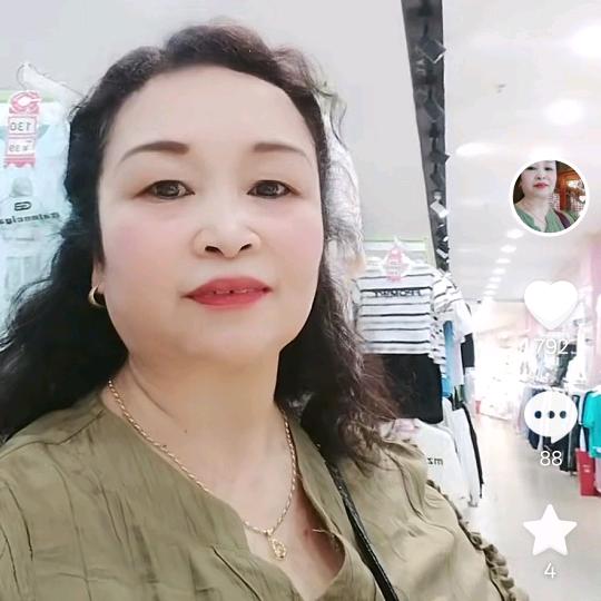 痛苦中走出来的女人🐎满身都是伤痕🐎