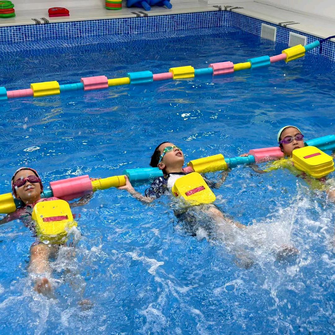 维斯沃儿童水育馆(荟聚店)