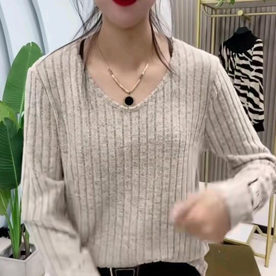 她