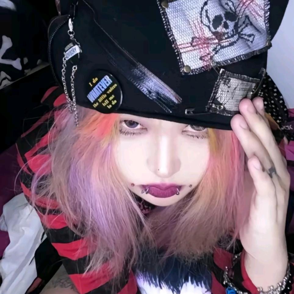 秋天的小金鱼🐟