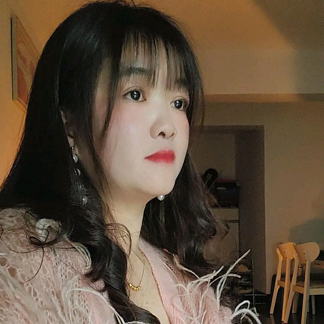 依依