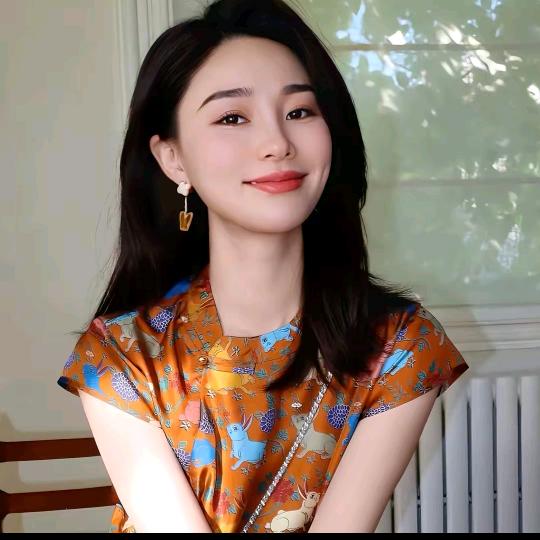 邱莹莹-爆品穿搭