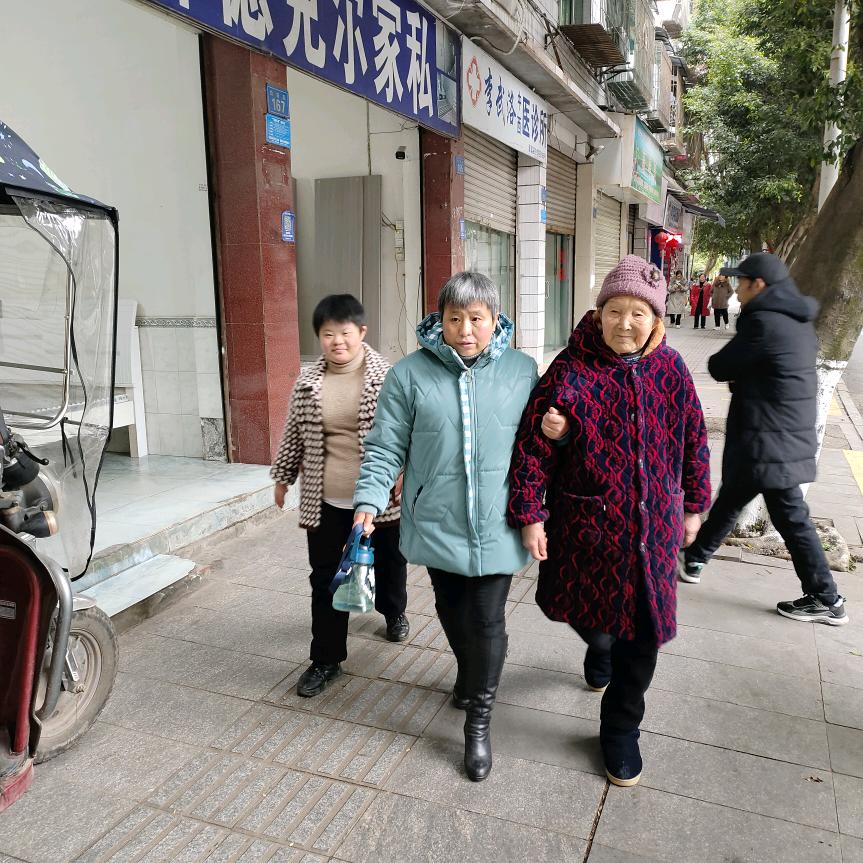 蓬溪二哥A14212十8点10分十陈大姐