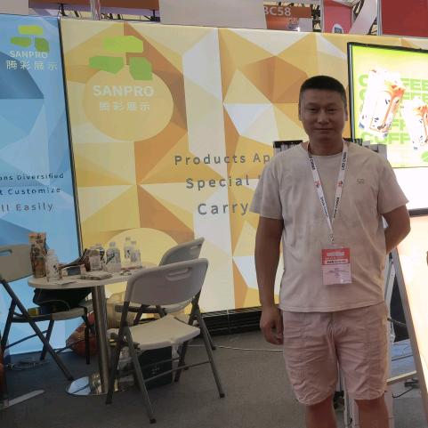 折叠灯箱展架工厂