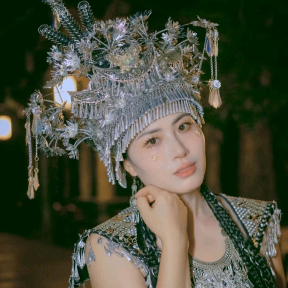 ～踮起脚尖靠近阳光