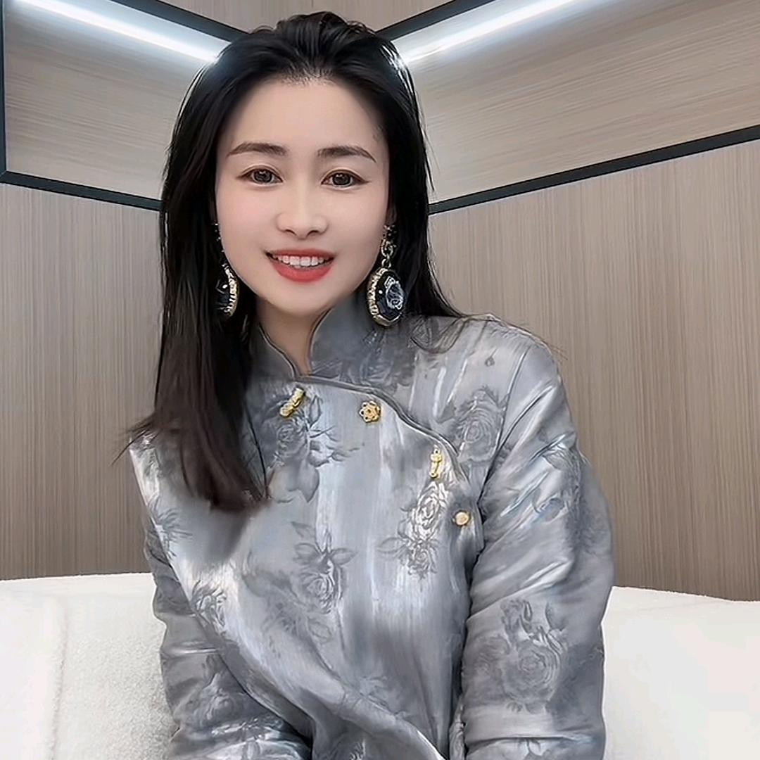 山.尔（时尚穿搭）